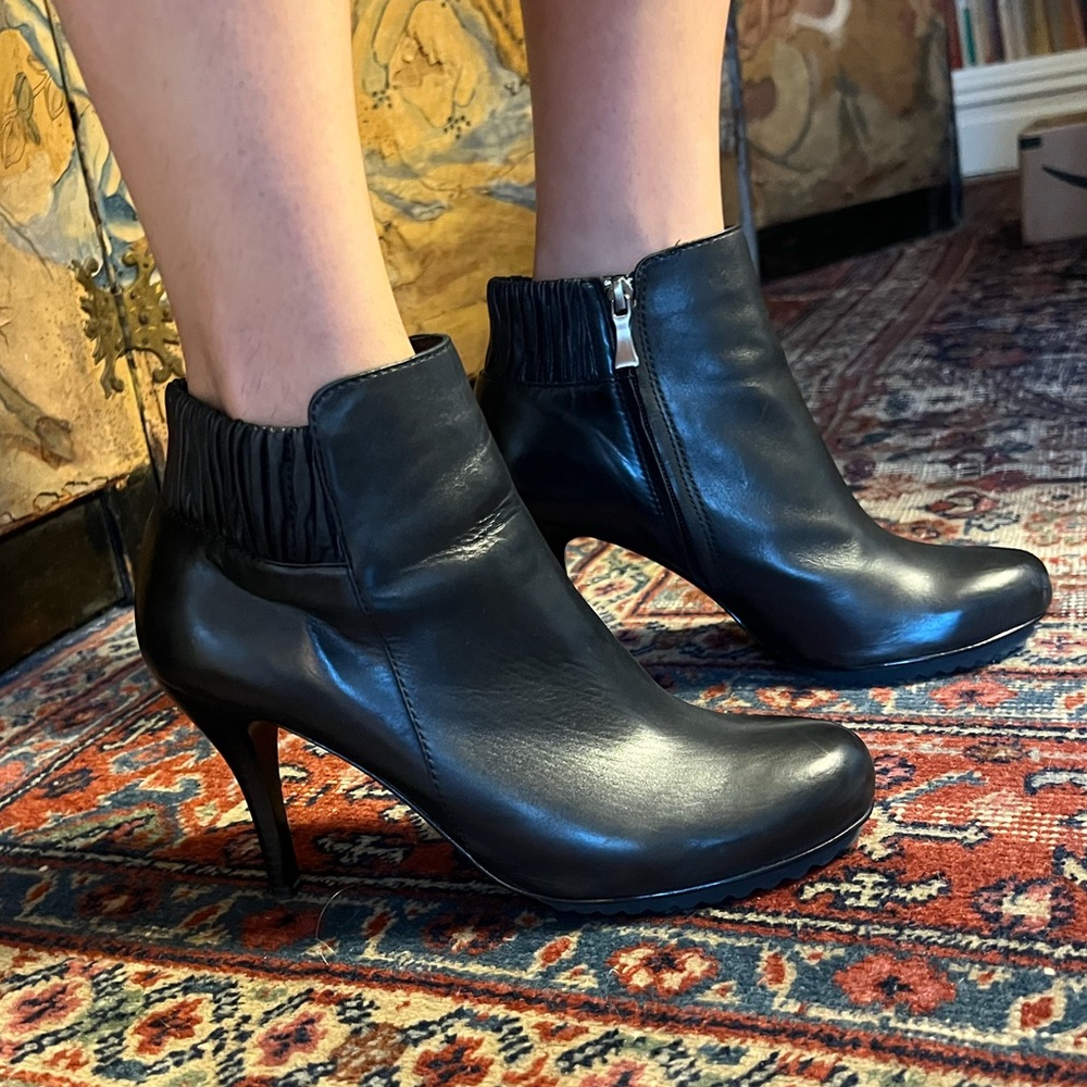 Max Studio Sleek Black Ankle Booties